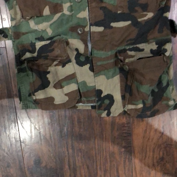 Vintage Woodland Camo Combat Jacket no size but fits small to medium - Picture 2 of 5